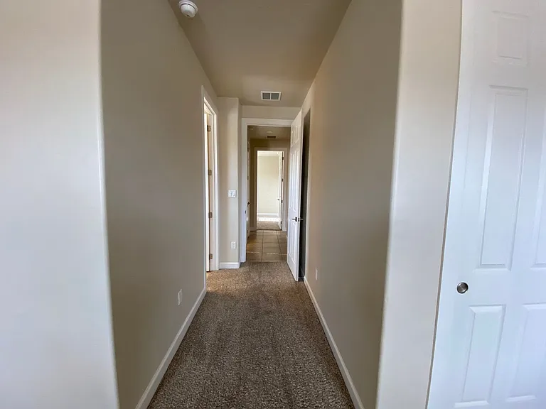 5403 Grays Peak Trl NE — Photo 12