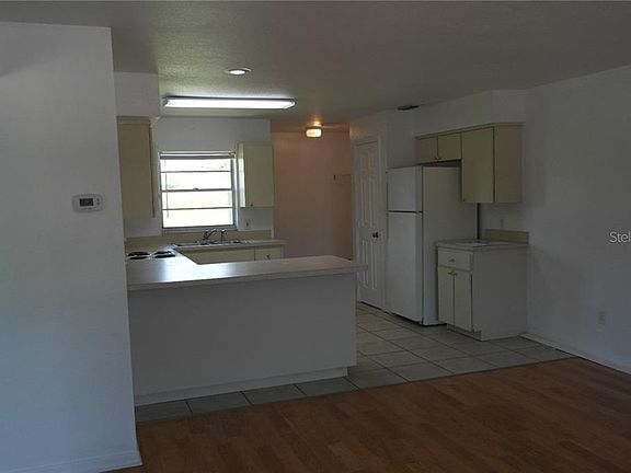 2nd image of 2544 Elm Ave