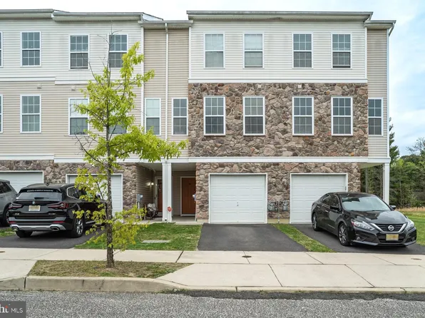 24 Rowand Way E, Clementon, NJ 08021