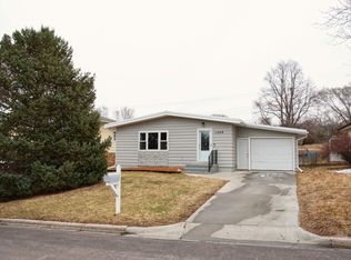 1209 S Main St, Chamberlain, SD 57325