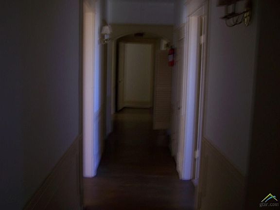 4th image of 416 S Bois D Arc Ave