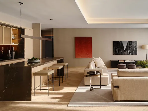 685 5th Ave Unit Phb, New York, NY 10022