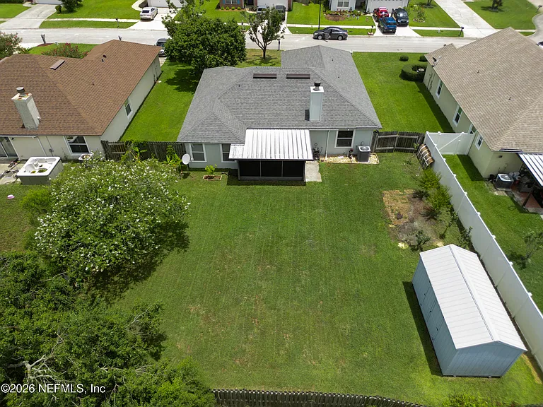 2084 Frogmore Dr — Photo 9