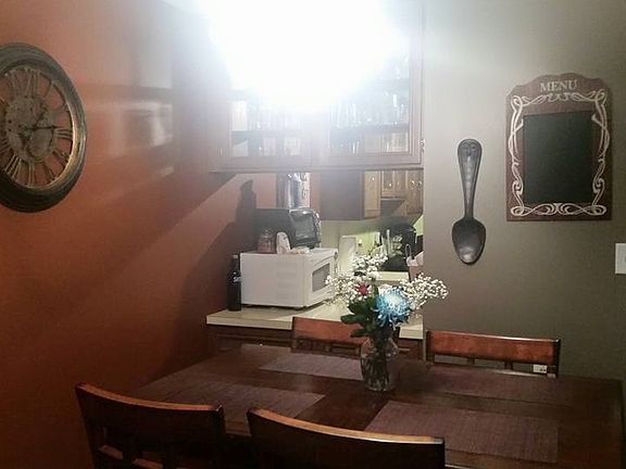 3rd image of 810 Holland Ave APT 4