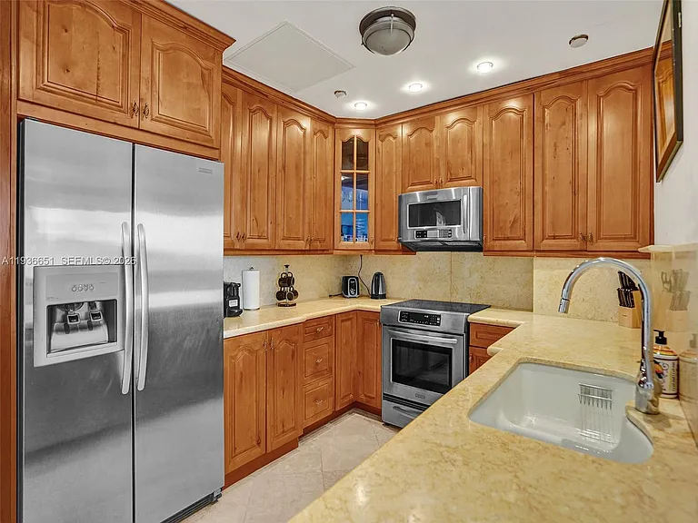 3180 S Ocean Dr #1709 — Photo 35
