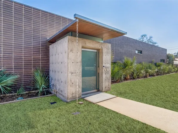 1302 Eastus Dr, Dallas, TX 75208