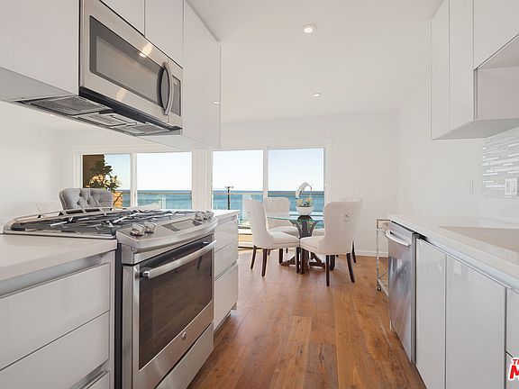 4th image of 20747 Pacific Coast Hwy APT 8