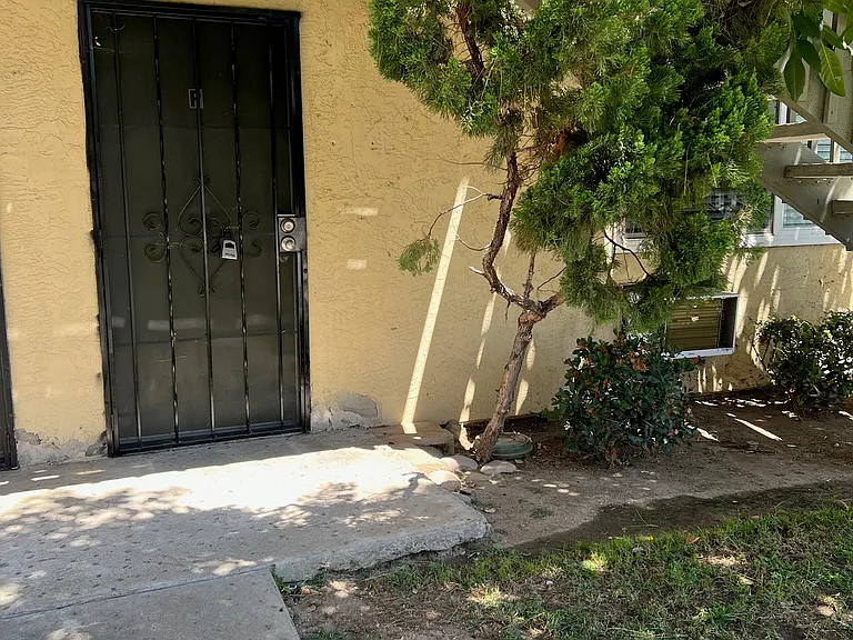 280 Wells Ave #P — Photo 1