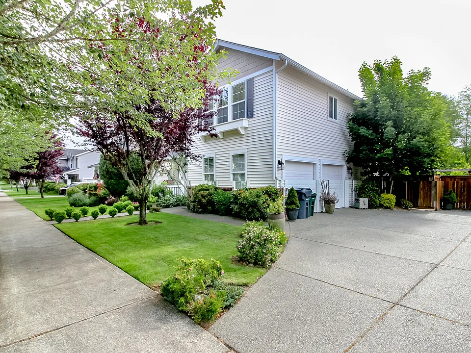 1566 Jensen Ave