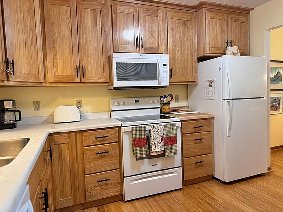 4th image of 606 Pondhurst Dr