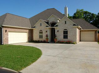 5136 Lakeshore Dr, Willis, TX 77318