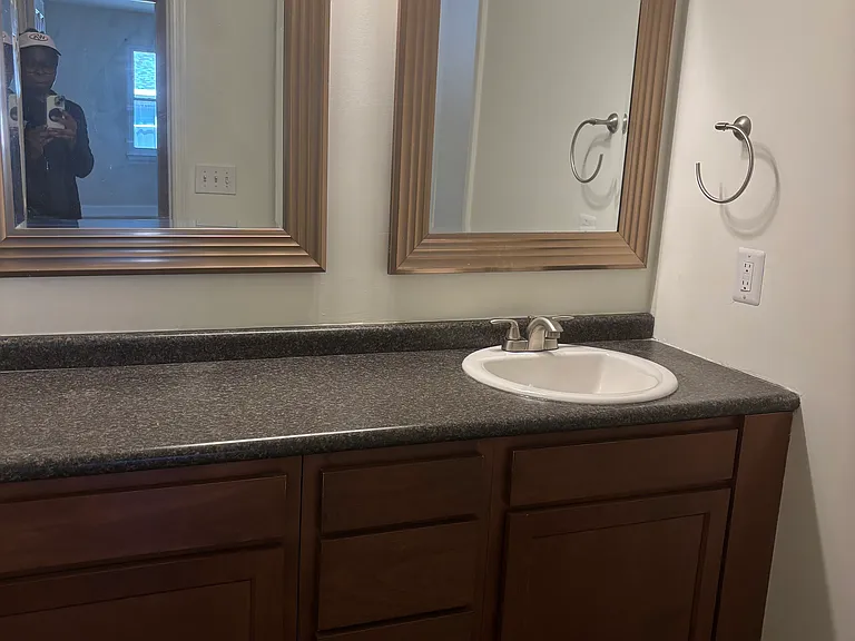 2rd bathroom vanity