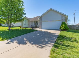 334 Sugar Tree Rd, Sparta, MO 65753