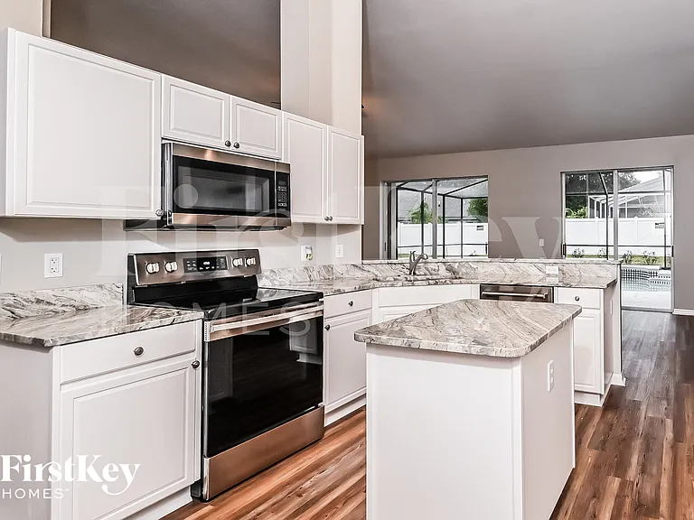 4527 Gentrice Dr — Photo 6