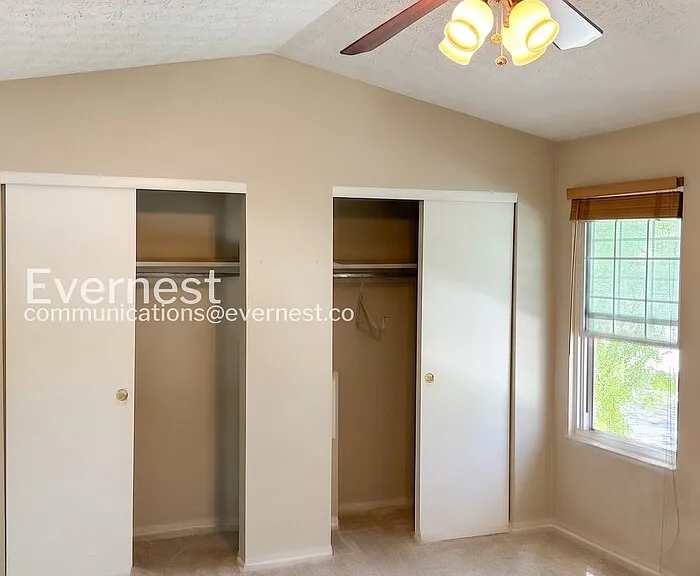 1268 Michigan Ave — Photo 25