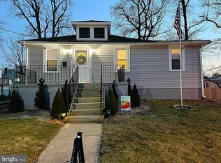 312 Lake Blvd, Lindenwold, NJ 08021