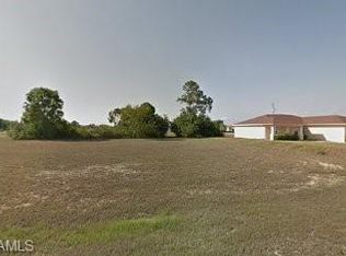 559 NE 4th Ter, Cape Coral, FL 33909