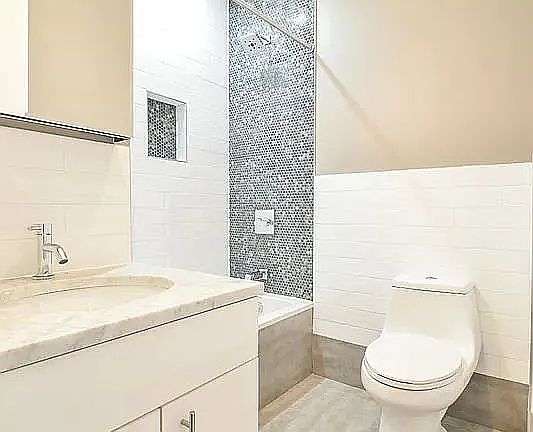 3rd image of 55 Brooklyn Ave APT 8