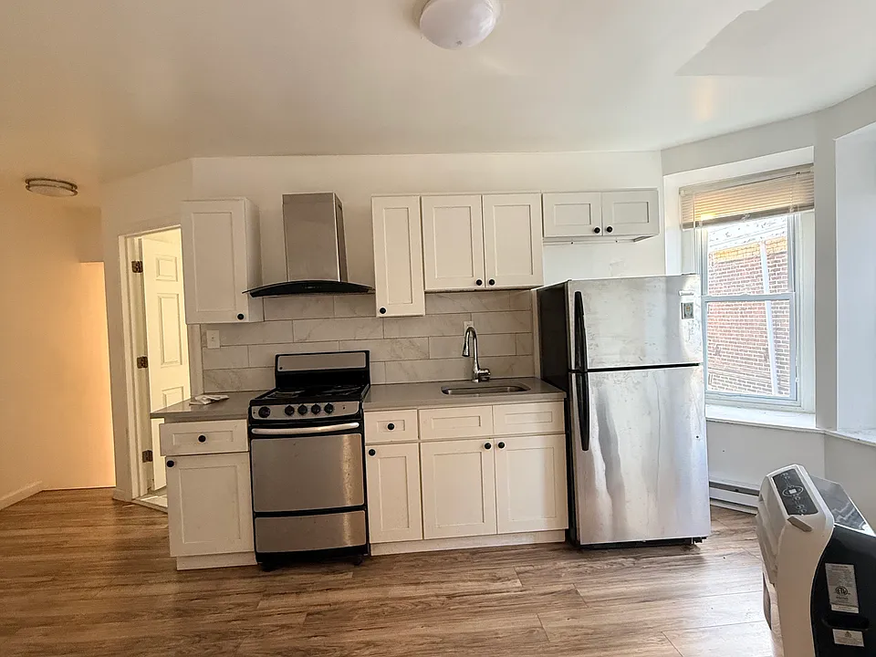 3306 Baring St #3