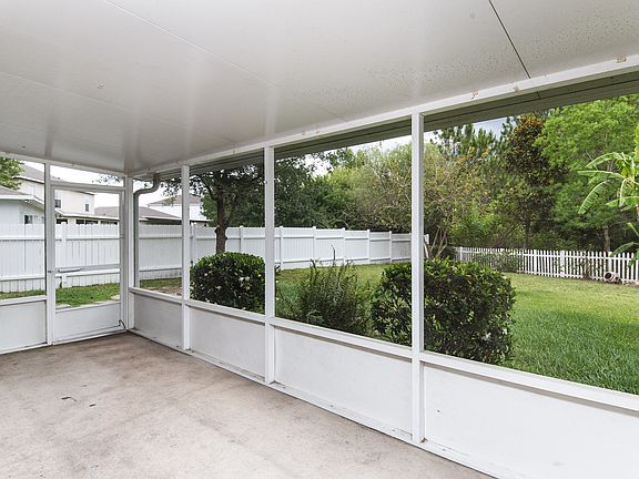 5th image of 16713 Corner Lake Dr