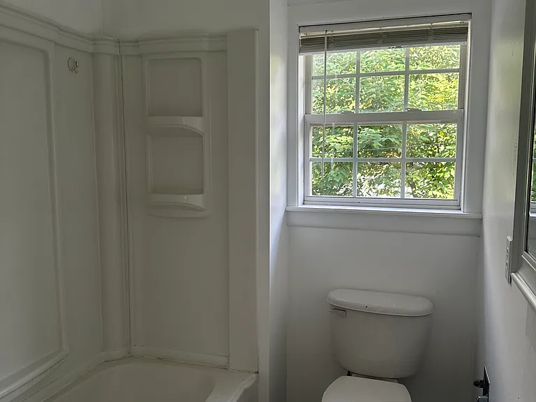 1308 S Cedar Ave — Photo 6