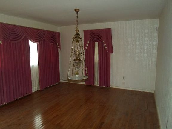 2nd image of 5724 Sweetwood Dr