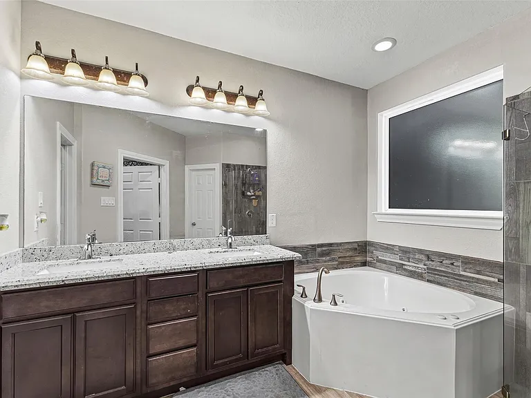 267 Freeman Blvd — Photo 15