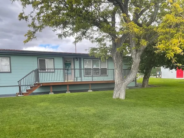 606 Gore Rd, Selah, WA 98942