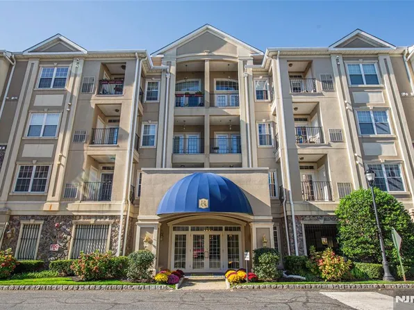 6102 Harcourt Rd #519, Clifton, NJ 07013