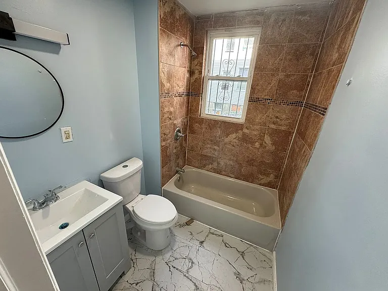 415 13th Ave #5D — Photo 6