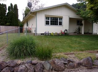 520 S 7th St, Creswell, OR 97426