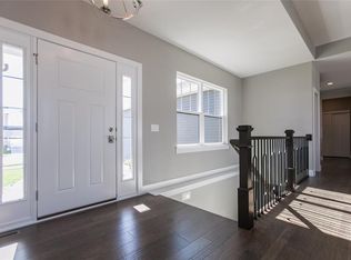1022 Oak Park Trl, Marion, IA 52302