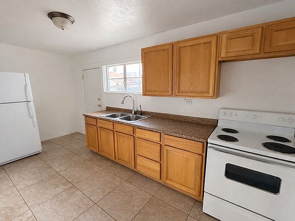 4th image of 1015 W Woodland Ave APT 8