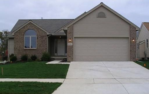 1st image of 486 Coventry Cres