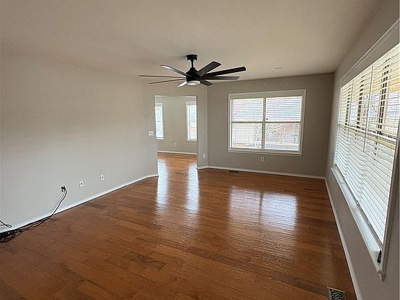 3rd image of 15284 Putman Rd