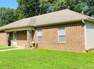 1044 Gina Cir UNIT A-B, Jacksonville, AR 72076