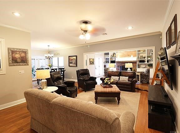 Formal Living Room fromHall to Bedrooms 2, 3 and 4