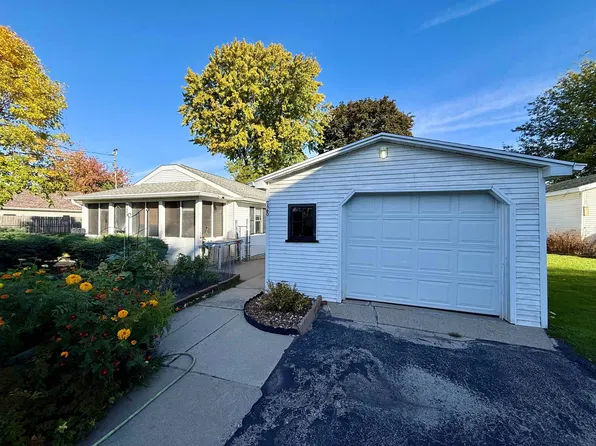 728 W 5th Ave, Oshkosh, WI 54902