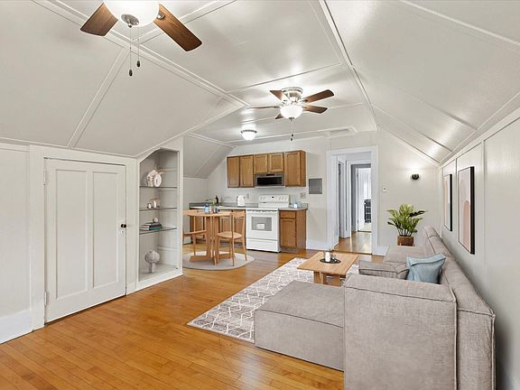 2nd image of 2119 E Kenilworth Pl APT 4