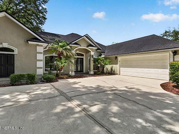3rd image of 8301 SHEILA Drive