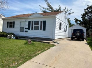 2123 Reynolds Ave SW, Cedar Rapids, IA 52404