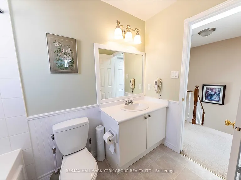 22 Cashel Ct — Photo 9