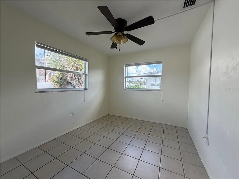 2507 Terry Ln — Photo 9