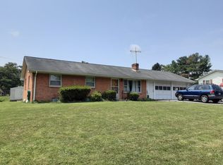 6889 River Front Dr, Radford, VA 24141