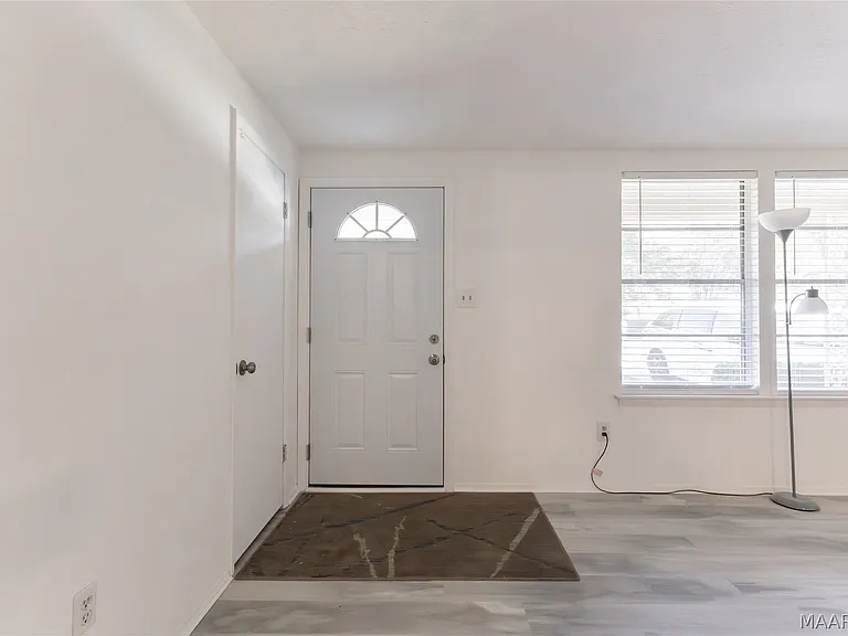 617 Wisteria Rd — Photo 30