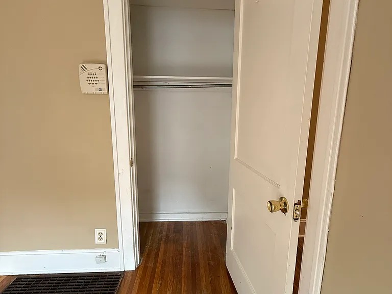 1911 Roanoke Ave #4 — Photo 10