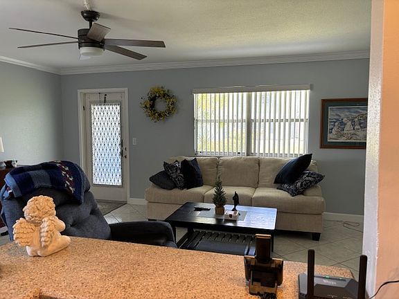 Spacious living room