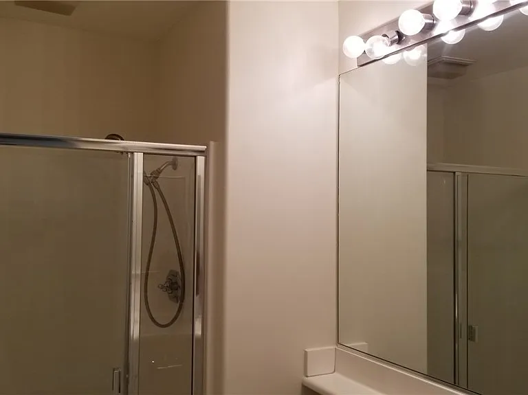 13440 N Bowers Ct — Photo 15