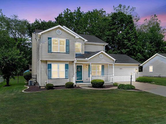 3rd image of 10035 Ashwood Forest Dr