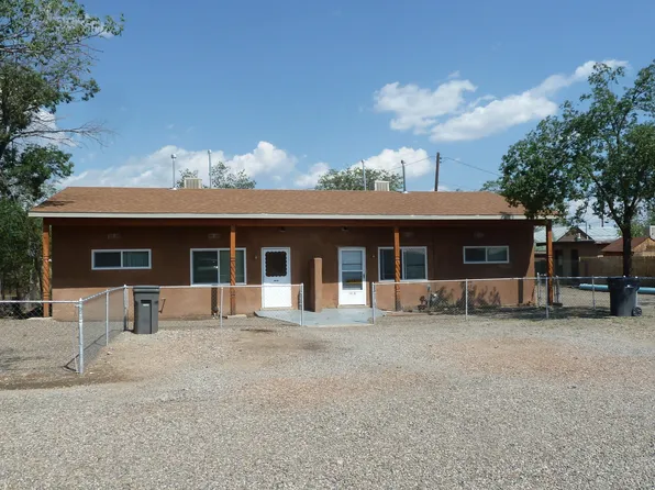 135 Willow Rd NW, Albuquerque, NM 87107